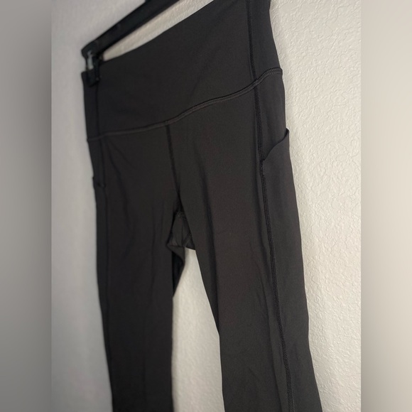 LULULEMON : Cropped legging | Size 4 - Picture 3 of 11